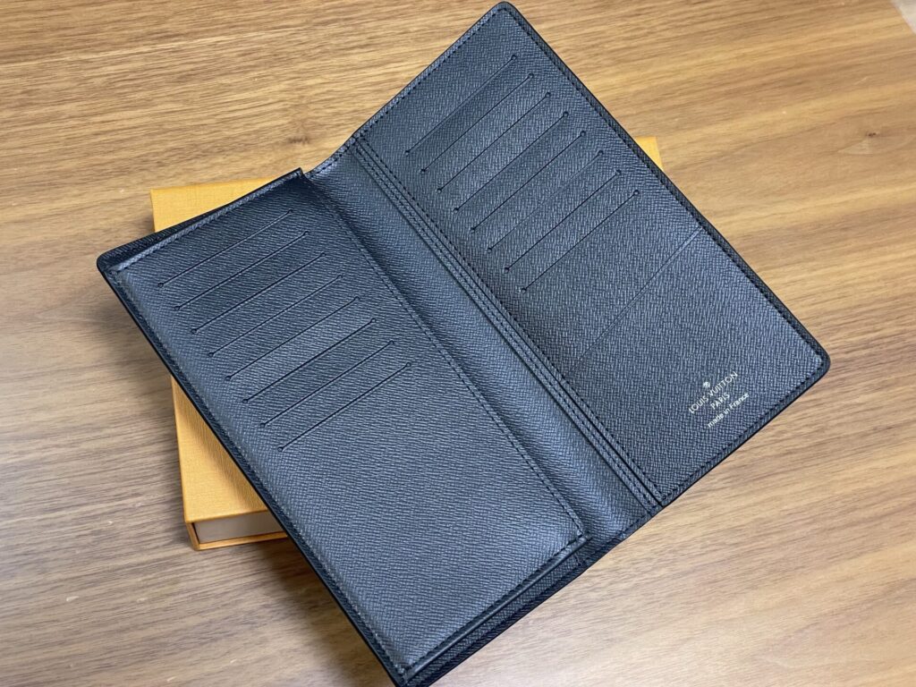 ルイヴィトン ポルトフォイユ・ブラザ タイガ